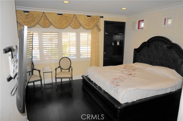 MLS #OC25231416 image #31