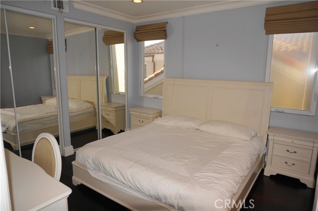 MLS #OC25231416 image #39