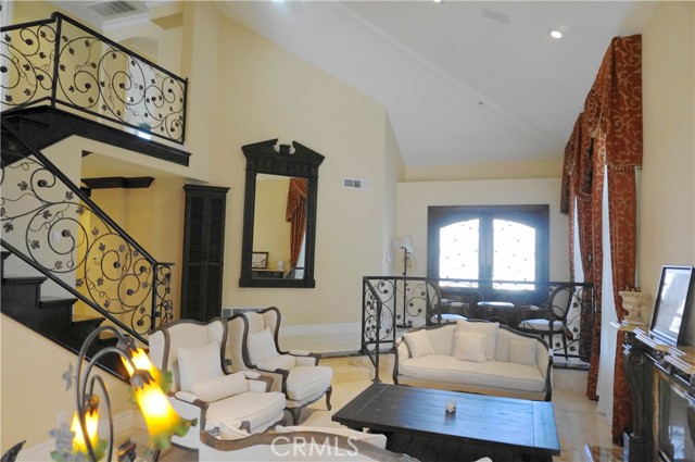 MLS #OC25231416 image #8