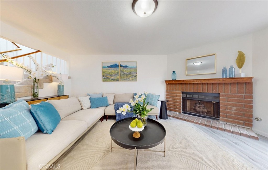 MLS #OC25231492 image #3