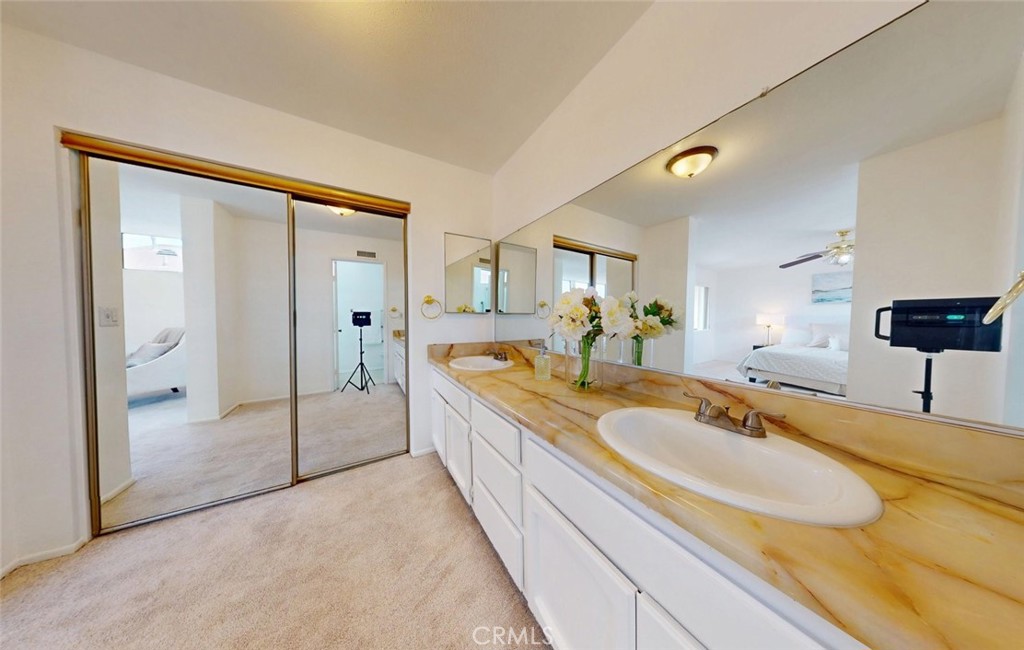 MLS #OC25231492 image #36