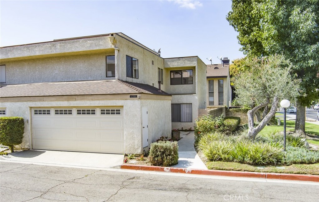 MLS #OC25231492 image #40