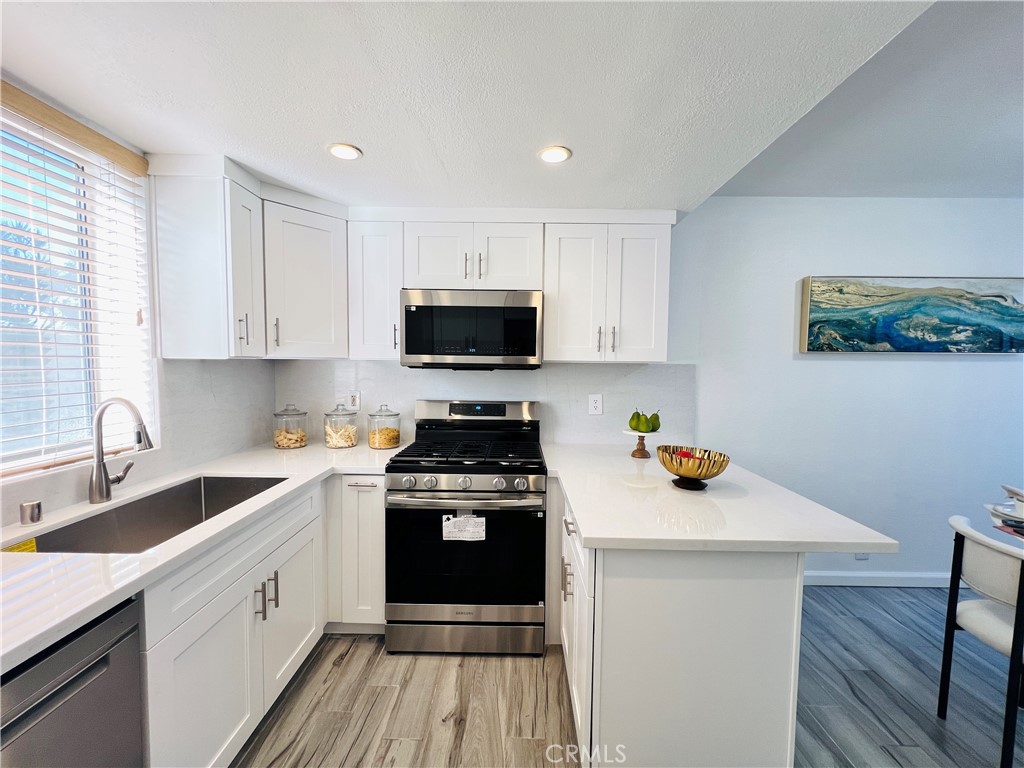 MLS #OC25231492 image #7