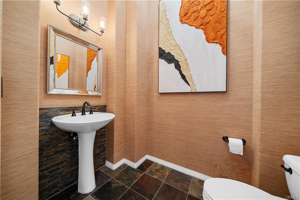 MLS #OC25231520 image #22