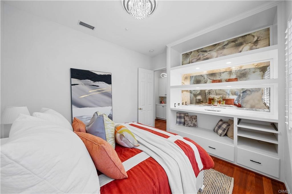 MLS #OC25231520 image #25