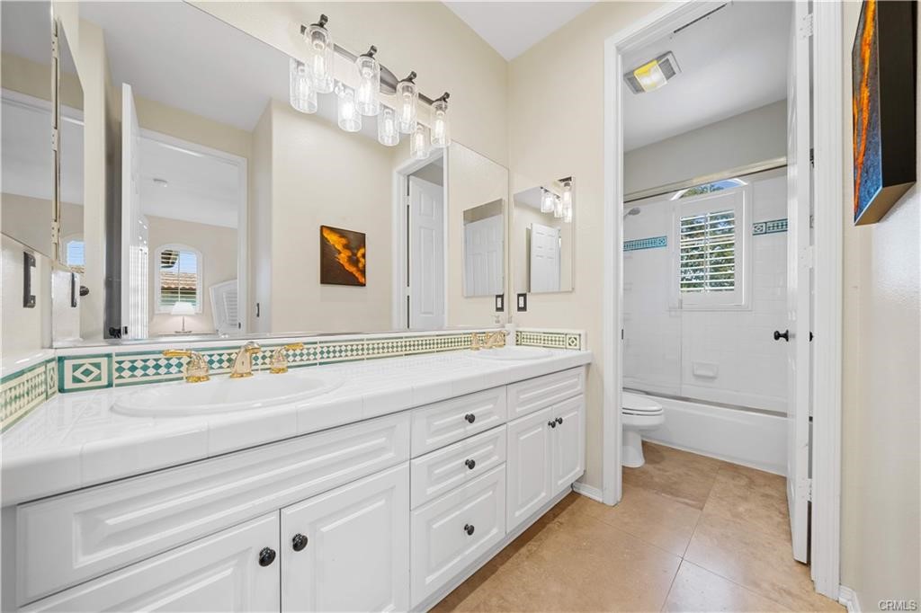 MLS #OC25231520 image #34