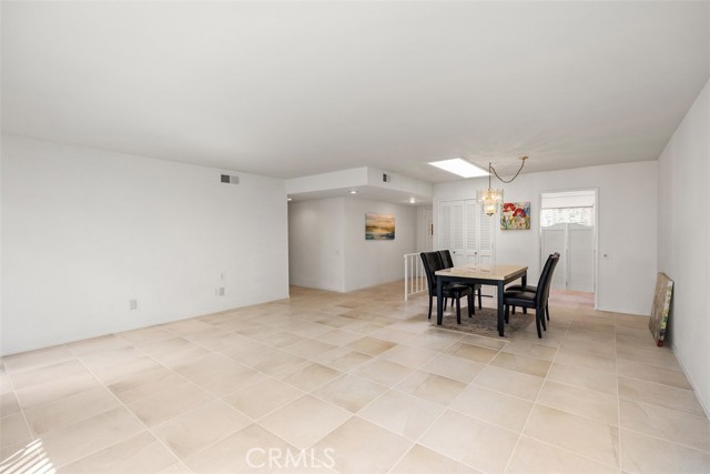 MLS #OC25231551 image #13