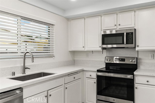 MLS #OC25231551 image #19