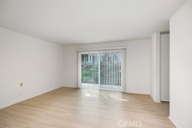 MLS #OC25231551 image #21