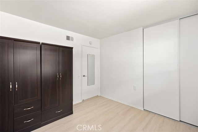 MLS #OC25231551 image #25