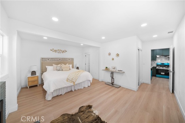 MLS #OC25231588 image #15