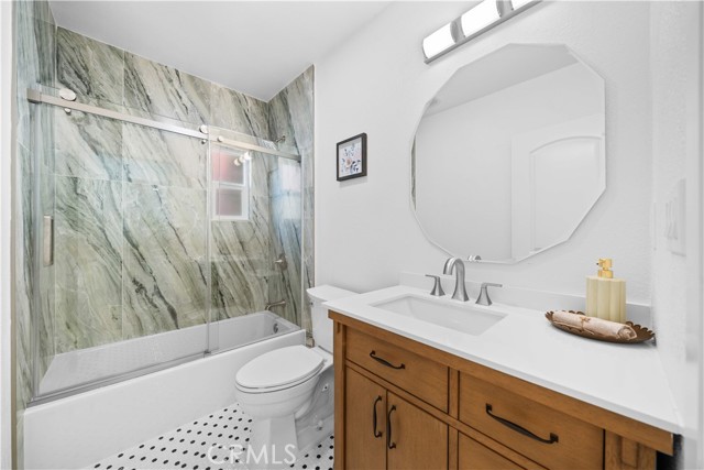MLS #OC25231588 image #19