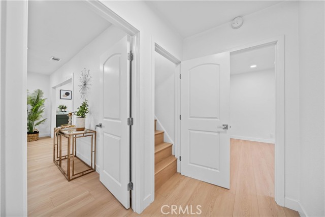 MLS #OC25231588 image #22