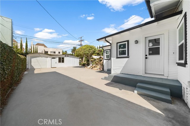 MLS #OC25231588 image #26