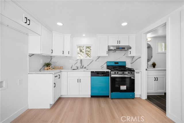 MLS #OC25231588 image #32