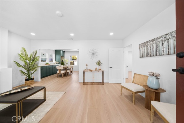 MLS #OC25231588 image #5