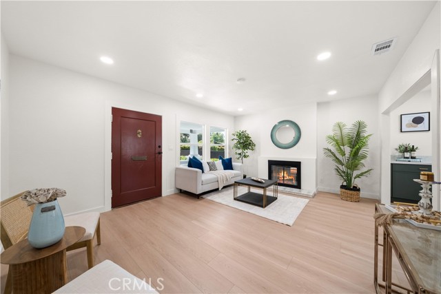 MLS #OC25231588 image #7