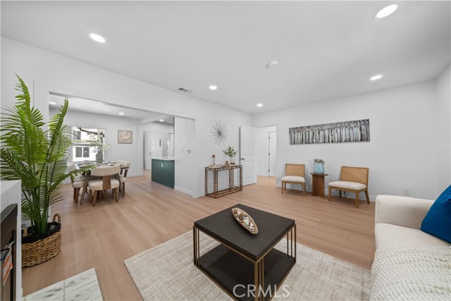 MLS #OC25231588 image #9