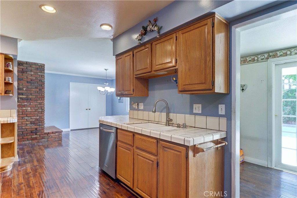 MLS #OC25231617 image #13