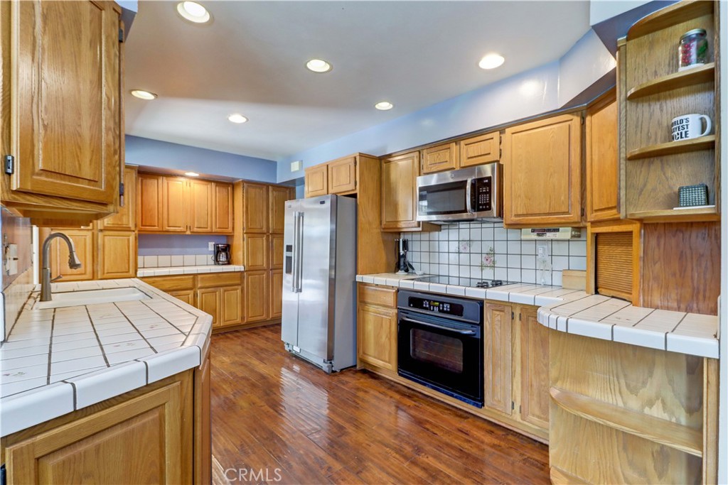 MLS #OC25231617 image #14