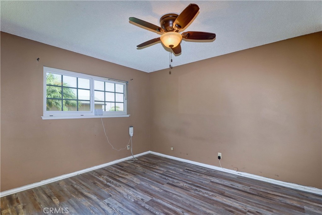 MLS #OC25231617 image #18