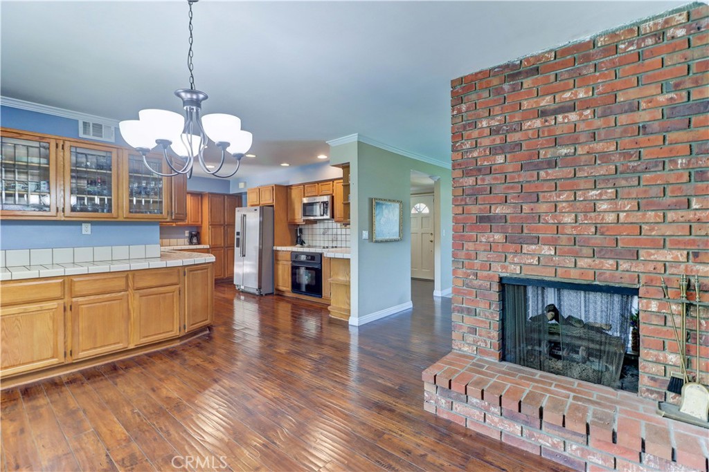 MLS #OC25231617 image #20