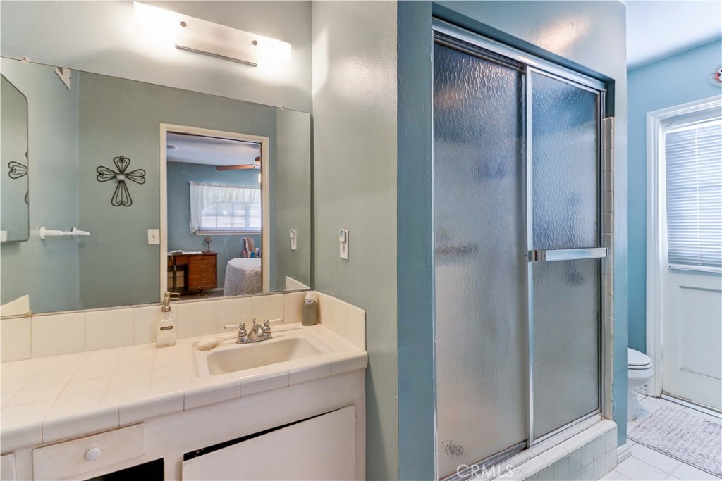 MLS #OC25231617 image #31