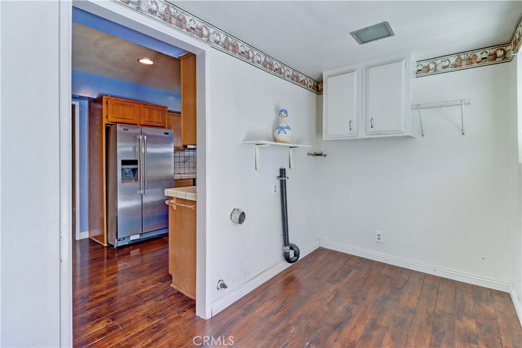 MLS #OC25231617 image #37