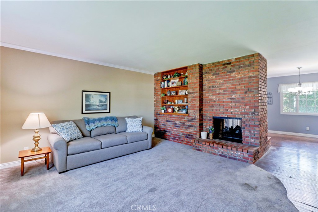 MLS #OC25231617 image #5