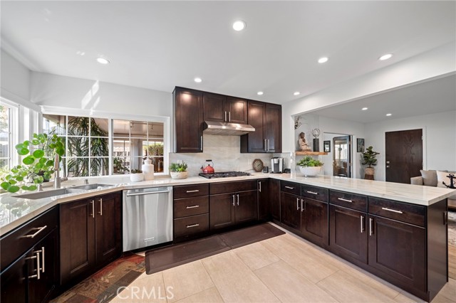 MLS #OC25231708 image #10