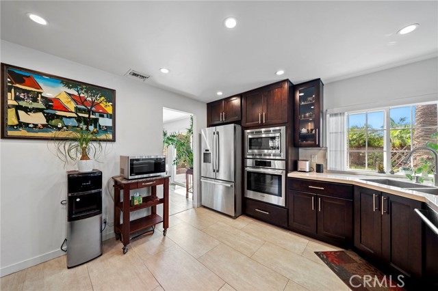 MLS #OC25231708 image #12