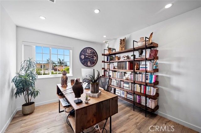 MLS #OC25231708 image #19