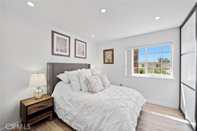 MLS #OC25231708 image #21