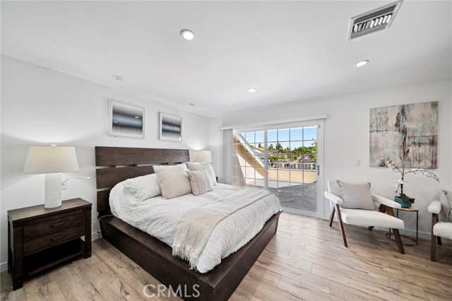 MLS #OC25231708 image #25