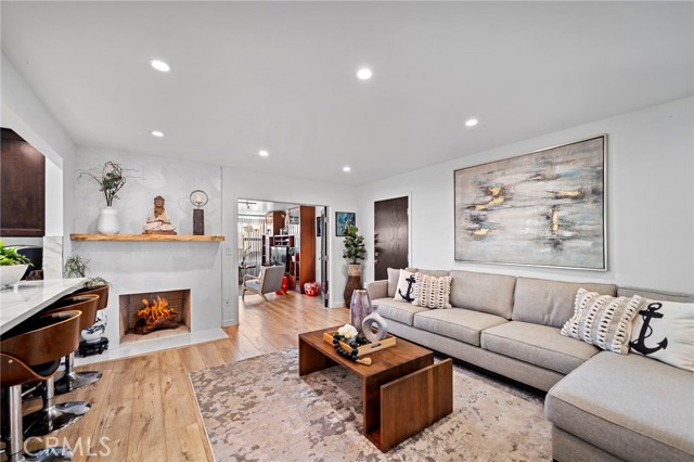 MLS #OC25231708 image #5