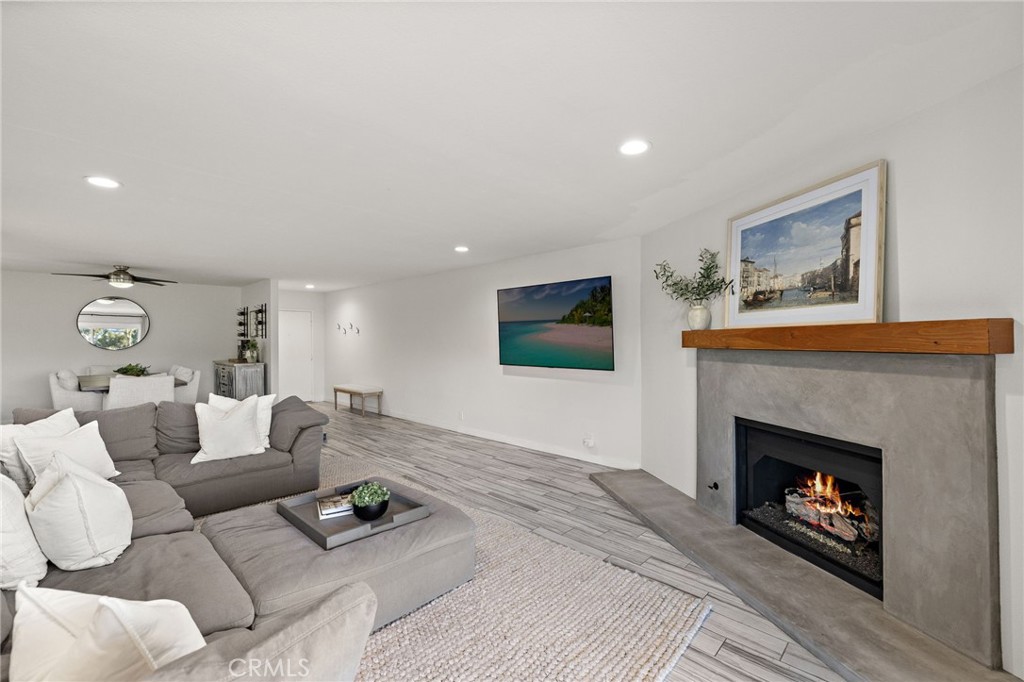 MLS #OC25231725 image #10