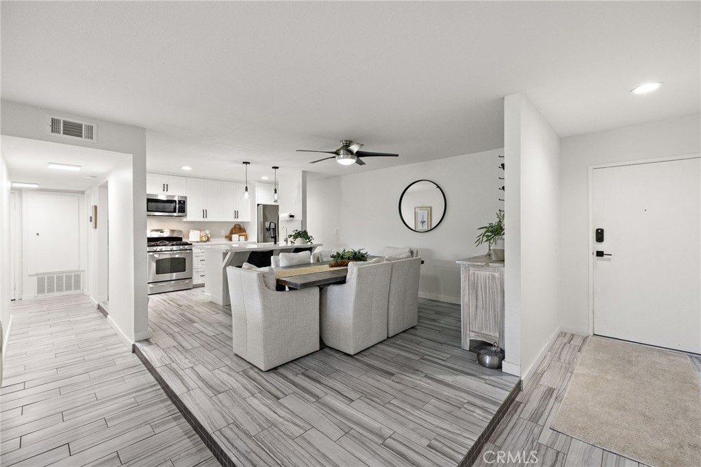 MLS #OC25231725 image #11