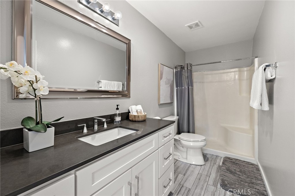 MLS #OC25231725 image #19