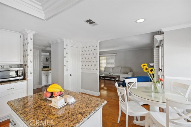 MLS #OC25231875 image #10