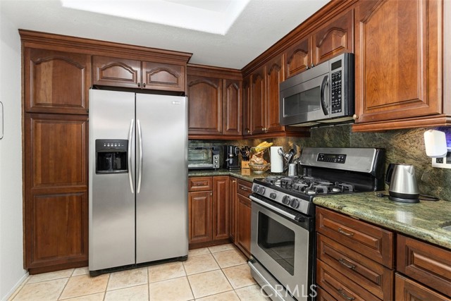 MLS #OC25231939 image #7
