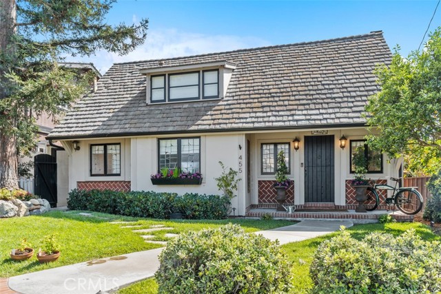 MLS #OC25231945 image #1