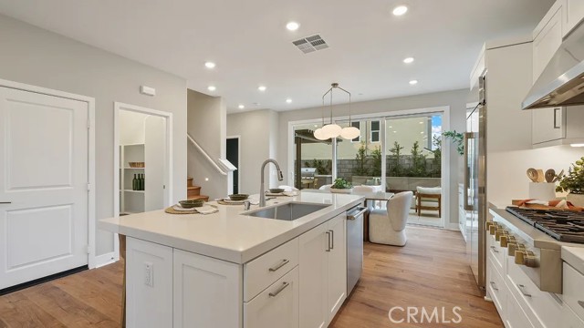 MLS #OC25232024 image #1