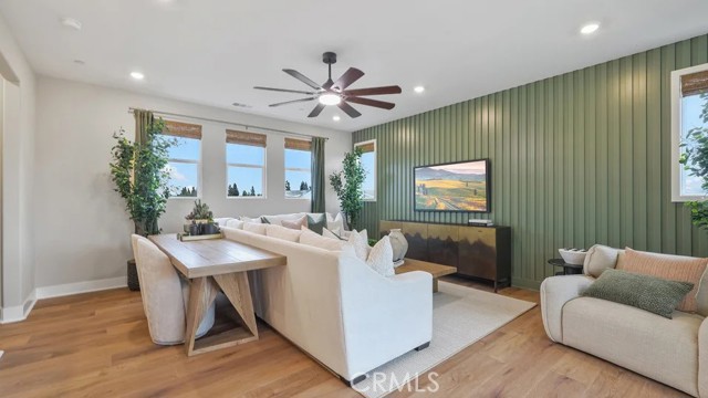 MLS #OC25232024 image #18