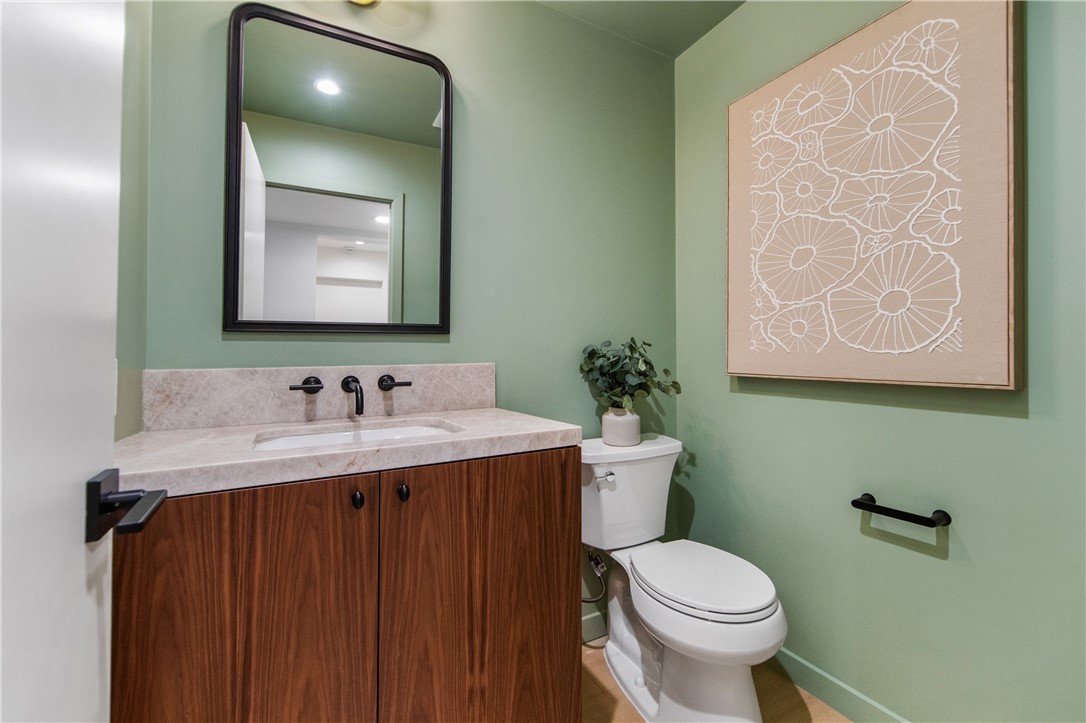 MLS #OC25232077 image #27