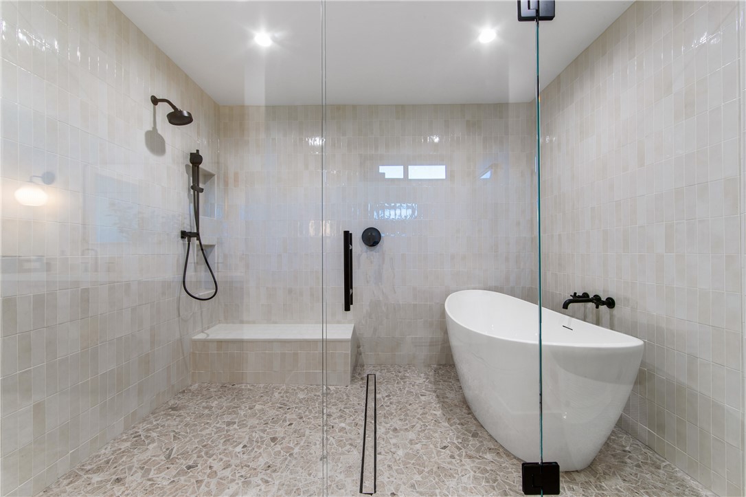 MLS #OC25232077 image #37