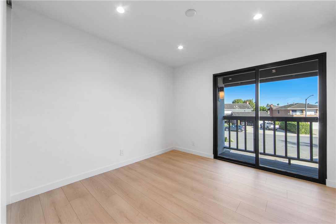 MLS #OC25232077 image #44