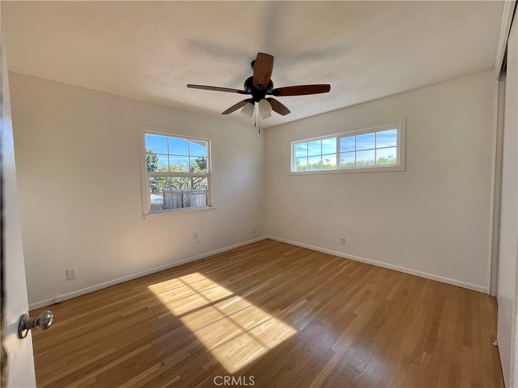 MLS #OC25232084 image #10