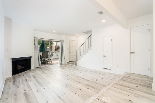 MLS #OC25232179 image #6