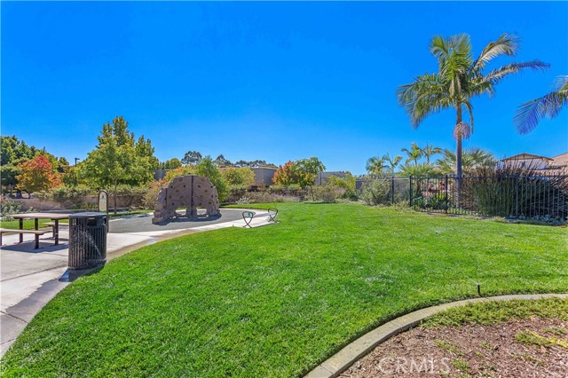 MLS #OC25232201 image #29