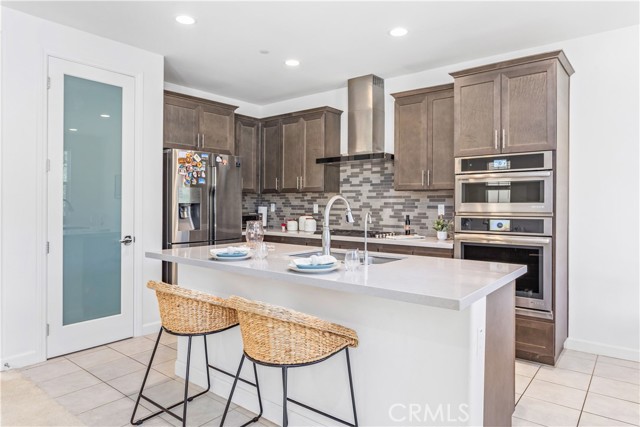 MLS #OC25232201 image #8